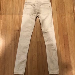 Free People White Jeans. Size 25